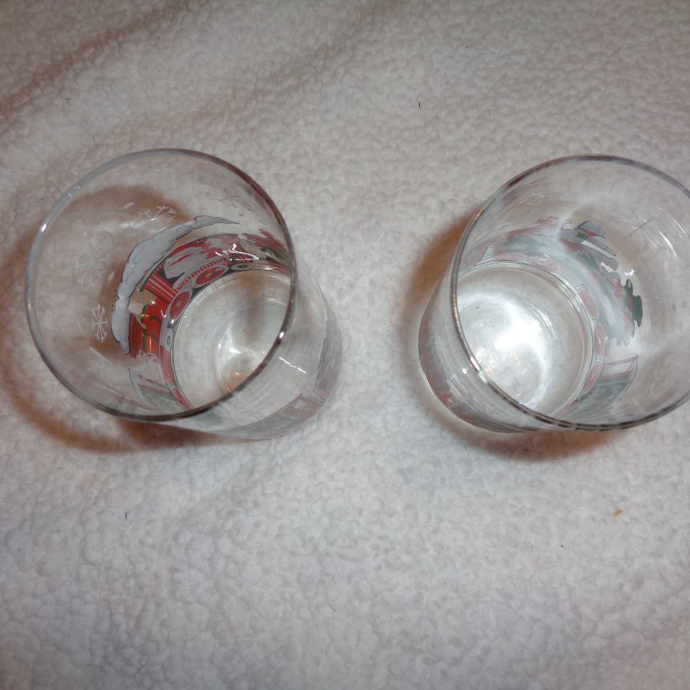 The North Pole Coca-Cola Christmas Vintage Drinking Glasses (set of 2) - Picture 5 of 6